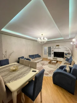 Satılır yeni tikili 3 otaqlı 132 m², İnşaatçılar m.-3