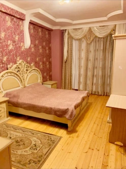 Satılır yeni tikili 4 otaqlı 220 m², Gənclik m.-5