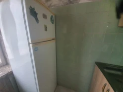 Satılır köhnə tikili 2 otaqlı 45 m², Elmlər Akademiyası m.-5