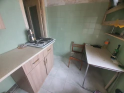 Satılır köhnə tikili 2 otaqlı 45 m², Elmlər Akademiyası m.-4