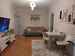 Satılır köhnə tikili 2 otaqlı 40 m², Azadlıq Prospekti m.-6