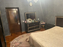 Satılır köhnə tikili 4 otaqlı 110 m², Nəriman Nərimanov m.-3