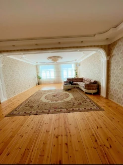 Satılır yeni tikili 4 otaqlı 220 m², Gənclik m.-6
