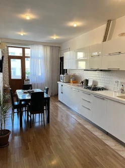 Satılır yeni tikili 3 otaqlı 94 m², Yeni Yasamal q.-7