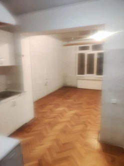 İcarə yeni tikili 3 otaqlı 80 m², İnşaatçılar m.-6