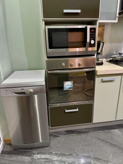 İcarə yeni tikili 3 otaqlı 130 m², 28 May m.-12 İcarə yeni tikili 3 otaqlı 130 m², 28 May m.-12