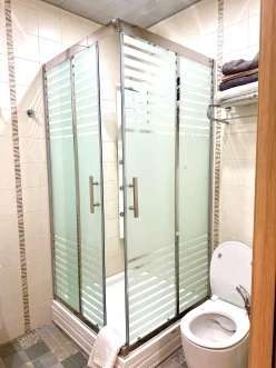 İcarə yeni tikili 3 otaqlı 130 m², 28 May m.-15 İcarə yeni tikili 3 otaqlı 130 m², 28 May m.-15