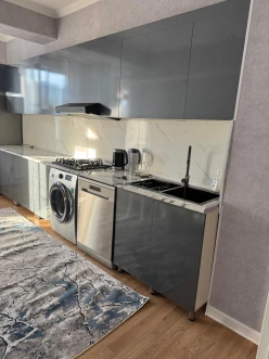 İcarə yeni tikili 3 otaqlı 87 m²,  28 May m.-10