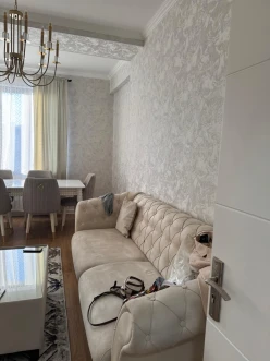 İcarə yeni tikili 3 otaqlı 87 m²,  28 May m.-3