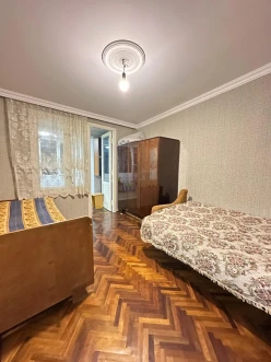 İcarə köhnə tikili 2 otaqlı 60 m², İnşaatçılar m.-5 İcarə köhnə tikili 2 otaqlı 60 m², İnşaatçılar m.-5