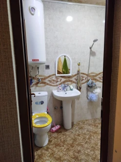 Satılır köhnə tikili 2 otaqlı 35 m²,  Bakıxanov-15