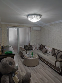 Satılır köhnə tikili 2 otaqlı 38 m², İnşaatçılar m.-5 Satılır köhnə tikili 2 otaqlı 38 m², İnşaatçılar m.-5
