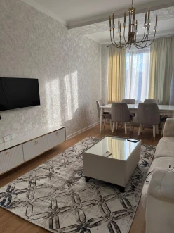 İcarə yeni tikili 3 otaqlı 87 m²,  28 May m.-5