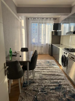 İcarə yeni tikili 3 otaqlı 87 m²,  28 May m.-11