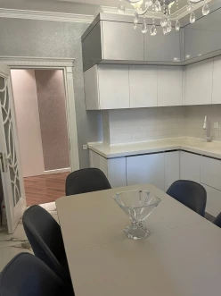 Satılır yeni tikili 3 otaqlı 100 m², Elmlər Akademiyası m.-16