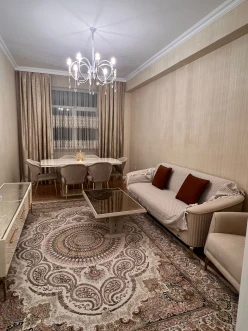 İcarə yeni tikili 3 otaqlı 85 m², İnşaatçılar m.-14