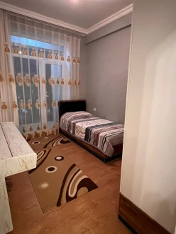 İcarə yeni tikili 3 otaqlı 85 m², İnşaatçılar m.-5