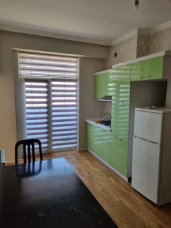 Satılır yeni tikili 2 otaqlı 40 m², İnşaatçılar m.-2