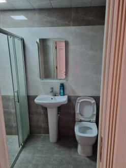 Satılır yeni tikili 2 otaqlı 40 m², İnşaatçılar m.-8