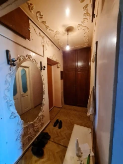 Satılır köhnə tikili 2 otaqlı 60 m²,  Bakıxanov-8