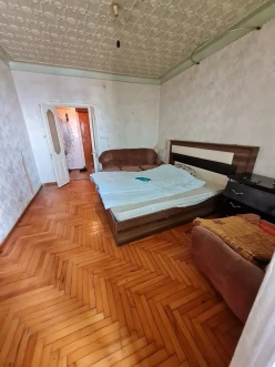 Satılır köhnə tikili 2 otaqlı 60 m²,  Bakıxanov-4