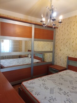 İcarə köhnə tikili 5 otaqlı 125 m²,  İnşaatçılar m.-10