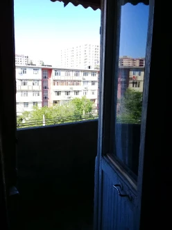 İcarə köhnə tikili 1 otaqlı 40 m², Xırdalan-4 İcarə köhnə tikili 1 otaqlı 40 m², Xırdalan-4