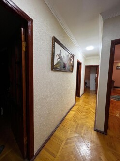 Satılır köhnə tikili 5 otaqlı 130 m²,  İnşaatçılar m.-14