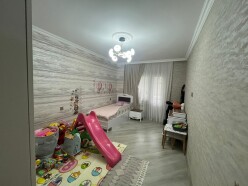 Satılır köhnə tikili 4 otaqlı 100 m²,  İnşaatçılar m.-6