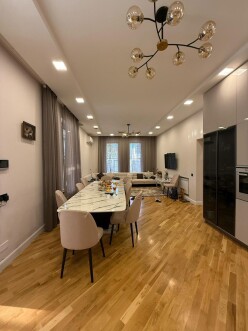 Satılır ev/villa 4 otaqlı 550 m²,  Xırdalan