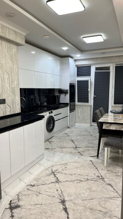 Satılır yeni tikili 3 otaqlı 110 m²,  Həzi Aslanov m.-4