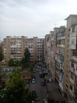 İcarə köhnə tikili 4 otaqlı 100 m², İnşaatçılar m.