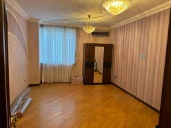 Satılır yeni tikili 3 otaqlı 135 m², Şah İsmayıl Xətai m.-9