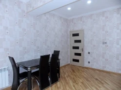 İcarə yeni tikili 2 otaqlı 100 m², Şah İsmayıl Xətai m.-9