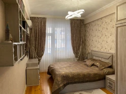 Satılır yeni tikili 3 otaqlı 98 m², İnşaatçılar m.-4