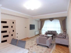 İcarə yeni tikili 2 otaqlı 100 m², Şah İsmayıl Xətai m.-3