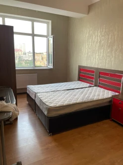 İcarə yeni tikili 3 otaqlı 75 m², İnşaatçılar m.-6