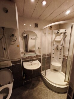İcarə köhnə tikili 2 otaqlı 70 m²,  28 May m.-5