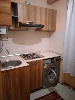 İcarə köhnə tikili 2 otaqlı 60 m², İnşaatçılar m.-6