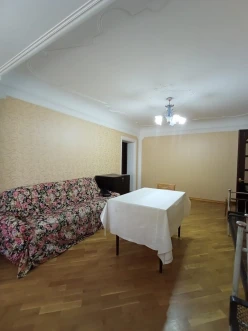 İcarə köhnə tikili 3 otaqlı 80 m², İnşaatçılar m.