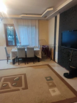 Satılır köhnə tikili 2 otaqlı 60 m²,  Memar Əcəmi m.-4