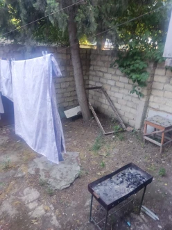 Satılır köhnə tikili 2 otaqlı 60 m²,  Memar Əcəmi m.-7
