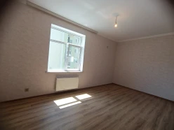 Satılır yeni tikili 2 otaqlı 60 m²,  İnşaatçılar m.-12