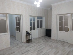 Satılır ev/villa 3 otaqlı 60 m²,  İnşaatçılar m.