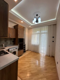 Satılır yeni tikili 2 otaqlı 55 m², 8 Noyabr m.-15