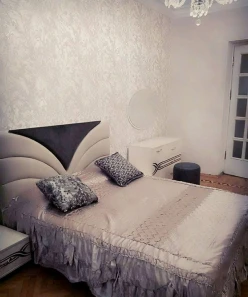 İcarə köhnə tikili 2 otaqlı 70 m²,  Gənclik m.-5