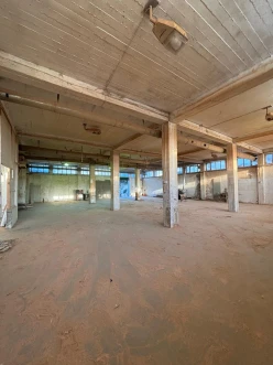 Станция метро Хази Асланов, объект в аренду, 2500 м² – Продаётся