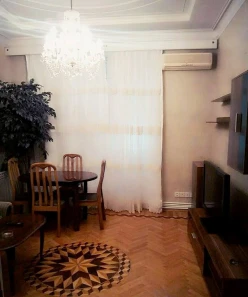 İcarə köhnə tikili 2 otaqlı 70 m²,  Gənclik m.-3