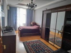 Satılır yeni tikili 3 otaqlı 155 m², İnşaatçılar m.-3