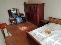 Satılır köhnə tikili 3 otaqlı 79 m², Yasamal r.-4